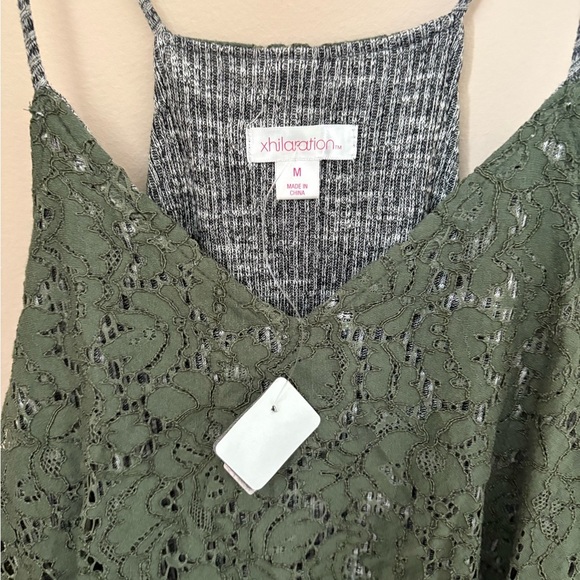 Xhilaration Green Asymmetrical Sleeveless Tank Top size Medium NWTs - Picture 2 of 3